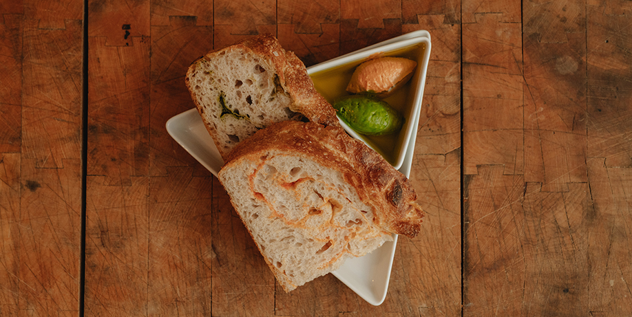 Basil oil for bread dough